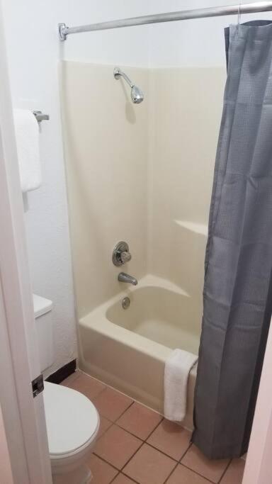 Osu Queen Hotel Room 118 Booking Stillwater Eksteriør bilde